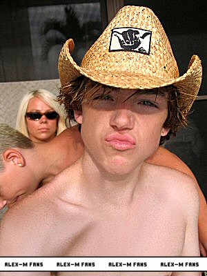 Keywords: Alex McKee;childhood photos;before 2005