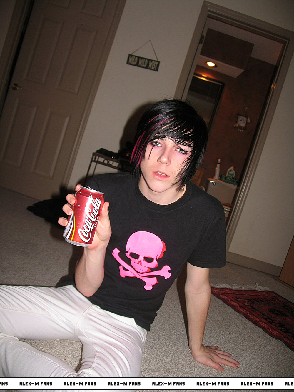 Keywords: Alex McKee;childhood photos;before 2005